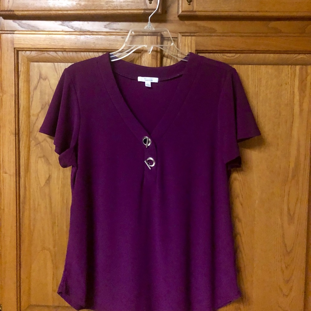 🛒HOLD FOR BEANSMAMA19 Beautiful purple shirt - Picture 2 of 3